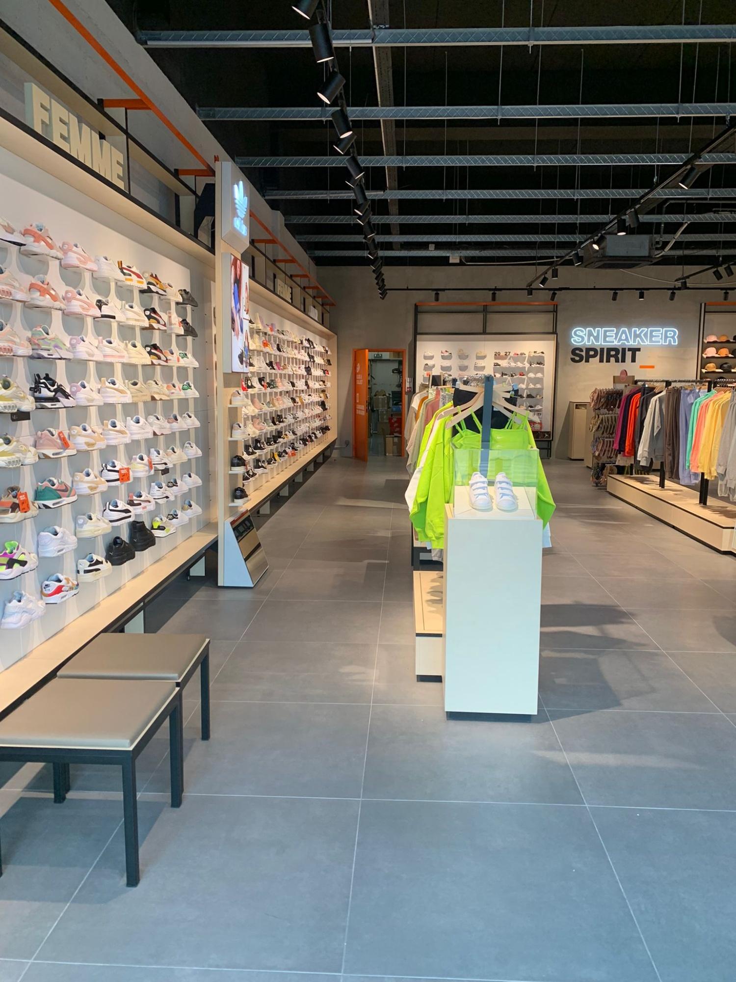 Courir Magasin Vetement Homme La Croix Blanche La Halle Aux