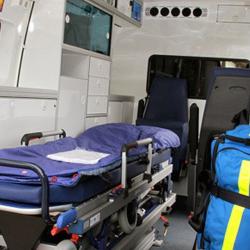 Hôpitaux et cliniques Ambulance ADN - 1 - 