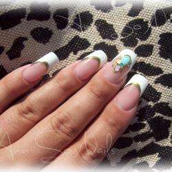 Manucure Ann'so Nails - 1 - Pose D'ongle En Gel Décorations à La Main - 