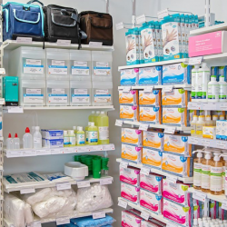 Pharmacie et Parapharmacie Bastide Le Confort Médical - 1 - 