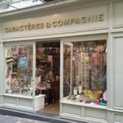 Centres commerciaux et grands magasins Caractères and CIE  - 1 - 