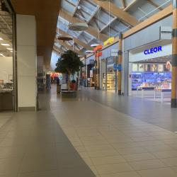 Centre Commercial Carrefour L'escapade La Chapelle Saint Luc