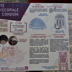 Cloître De La Cité épiscopale De Condom 