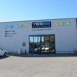 Centres commerciaux et grands magasins Yesss Electrique Arles - 1 - 
