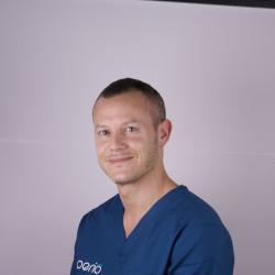 Dr David Nisand - Parodontiste Implantologiste - Paris 16