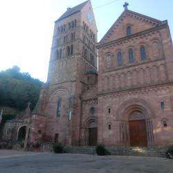 Site touristique Eglise Saint Pantaléon - 1 - Une église Imposante  - 