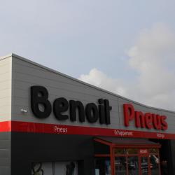 Centres commerciaux et grands magasins Benoit Pneus - 1 - 
