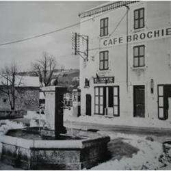 Hotel Restaurant : Café Brochier Vercors Saint Julien En Vercors
