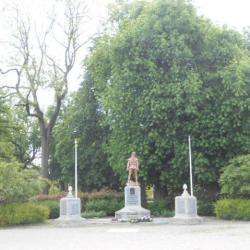 Parcs et Activités de loisirs jardin public - 1 - Le Monument Aux Morts - 
