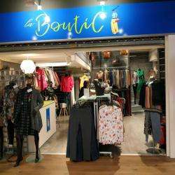 Vêtements Femme la BoutiC - 1 - Pour Elle, Un Choix De Vêtements De La Taille 36 Au 54. 
La Boutic'
Centre Commercial Intermarché, 178 Route De Lyon, 38300 Domarin - 