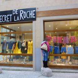 Vêtements Femme LE SECRET DE LA ROCHE - 1 - Une Vitrine Qui Attire L'oeil! - 