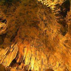 Les Grottes Petrifiantes Savonnières