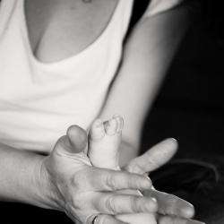Cours et formations Les Instants Maternels - 1 - Massage Bébé (séance N°1 Modelage De La Jambe) - 