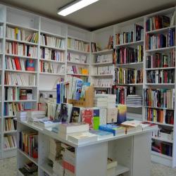 Librairie Des 5 Continents Saint Paul Trois Châteaux