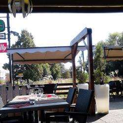 Restaurant o goutchi - 1 - Une Partie De La Terrasse... Vers L'entrée - 