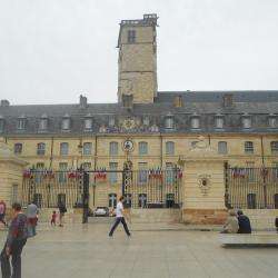 Palais Des Ducs De Bourgogne