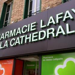 Parfumerie et produit de beauté Pharmacie Lafayette de la Cathédrale - 1 - 