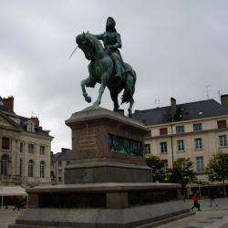 Ville et quartier Place du Martroi - 1 - La Statue Equestre De Jeanne D'arc. - 