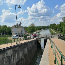 Site touristique Pont canal et écluse du Guétin - 1 - La Deuxième écluse, Vue D'en Haut - 