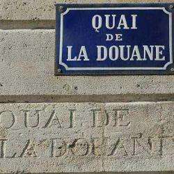 Quai De La Douane Bordeaux