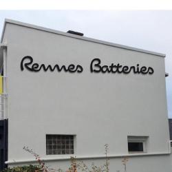 Garagiste et centre auto Rennes Batteries - 1 - 