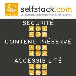 Selfstock.com Saint Germain Du Puy