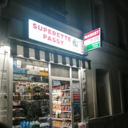 Superette Passy Paris