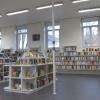 La Bibliothèque, Dont L'intérieur A été Complètement Rénové En 2016, Est Très Agréable Maintenant !