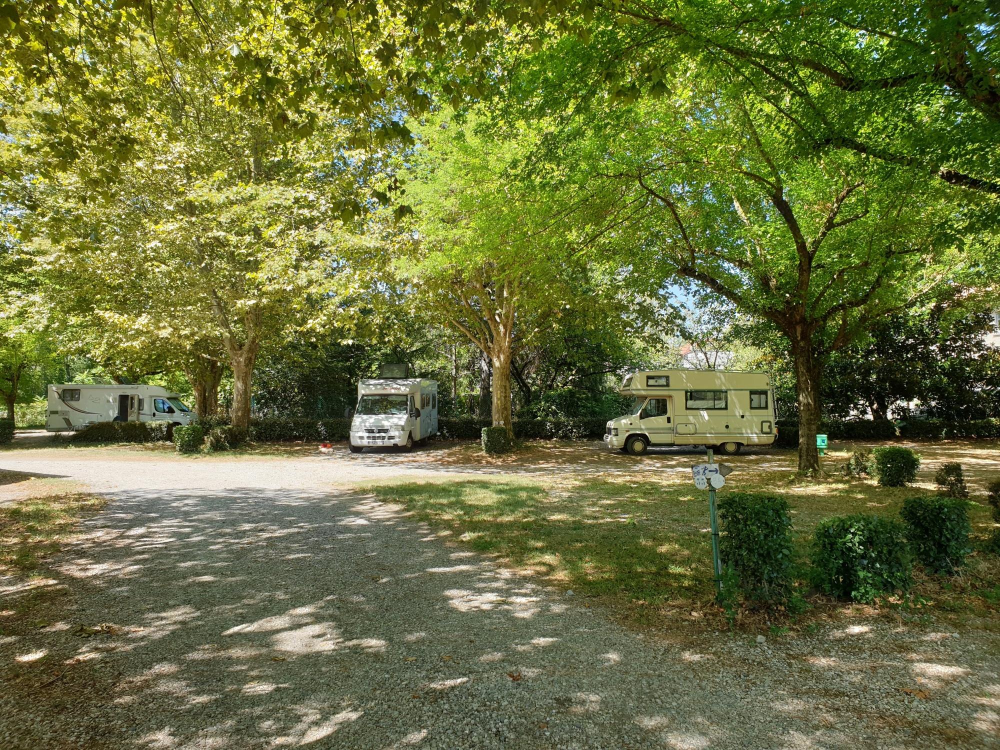 Camping-car Park La Roche De Glun