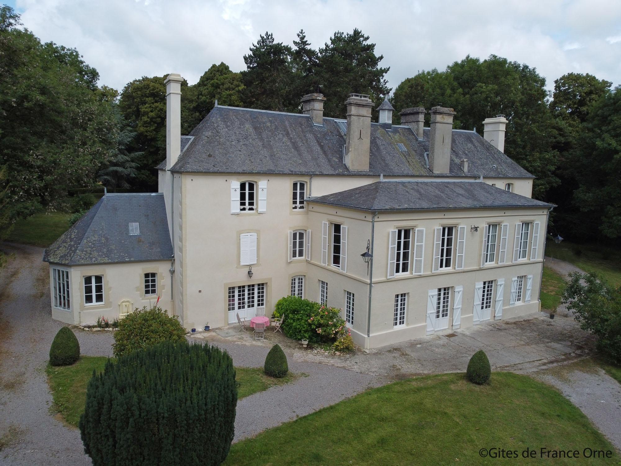Château De Miguillaume - Gîtes De France Tournai Sur Dive