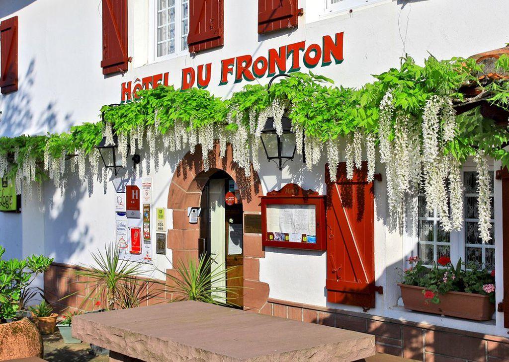 Hôtel Restaurant Du Fronton Itxassou