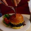 Burger Du Chef 
Viande Charolaise, Cheddar, Pastrami Grillé, Pickles, Oignons Confits,
Sauce Du Chef