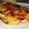 Pizza Calzone :
Tomates , Mozzarella , Jambon , Oeuf, Crème Fraîche Et Champignon