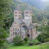 Depuis L'esplanade Où A été Construite La Chapelle , On Domine La Magnifique Abbaye De Murbach.